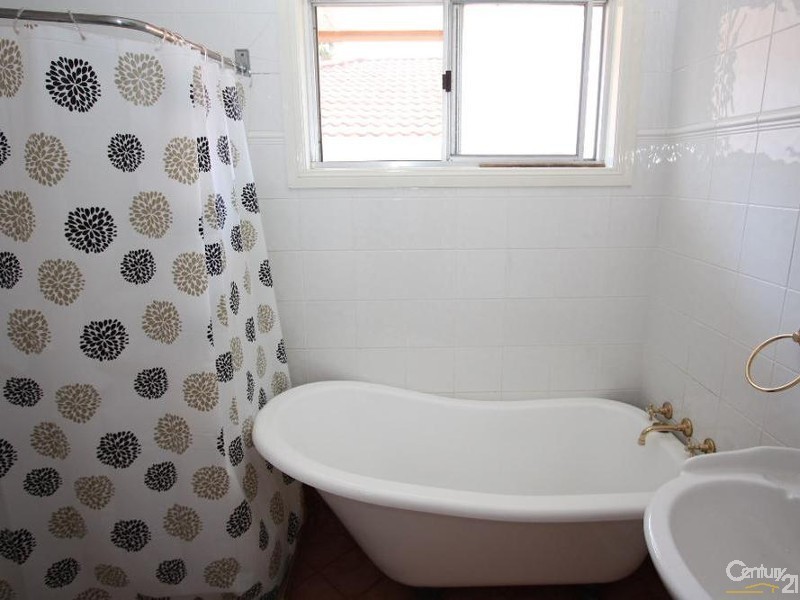 58 Greenway Drive, South Penrith NSW 2750