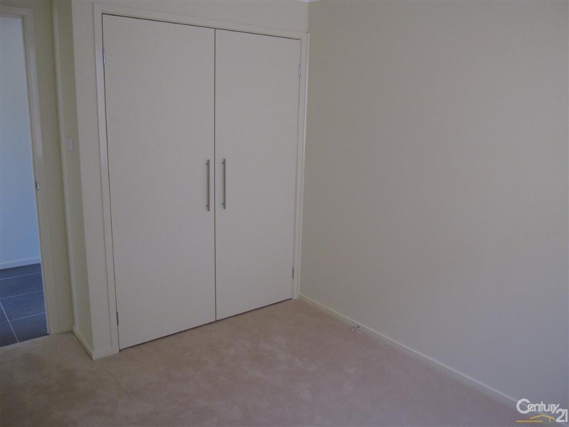 18 Maiden Avenue, Ropes Crossing NSW 2760