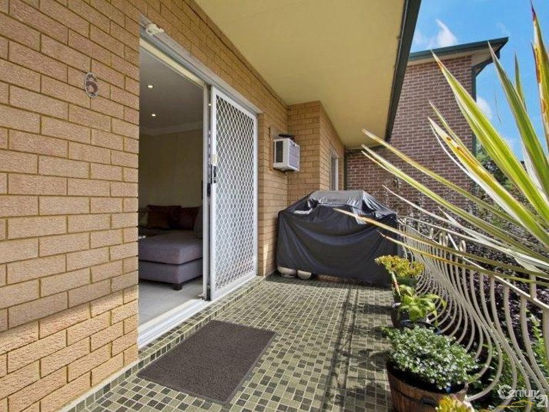 6/21  Castlereagh St, Penrith NSW 2750