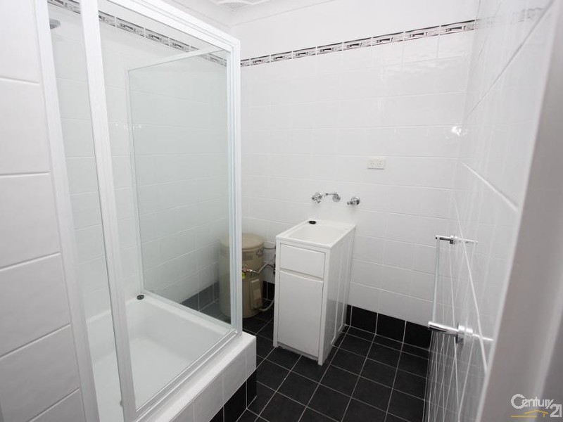 2/2 Elaine Court, Werrington NSW 2747