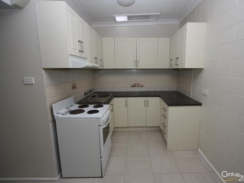 2/2 Elaine Court, Werrington NSW 2747