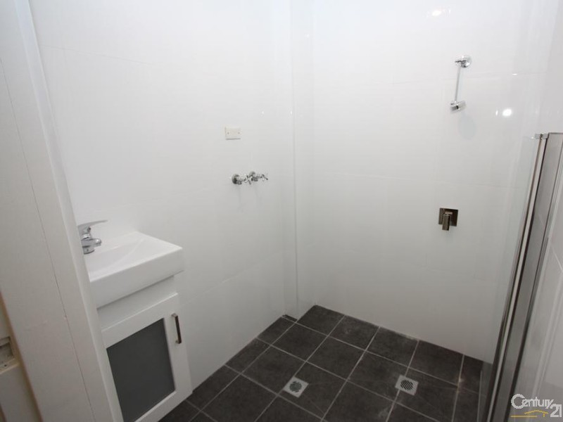 1/589 Merrylands Road, Greystanes NSW 2145