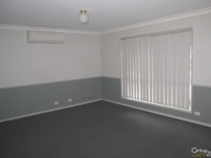 2/1 Dutton Place, Glenmore Park NSW 2745