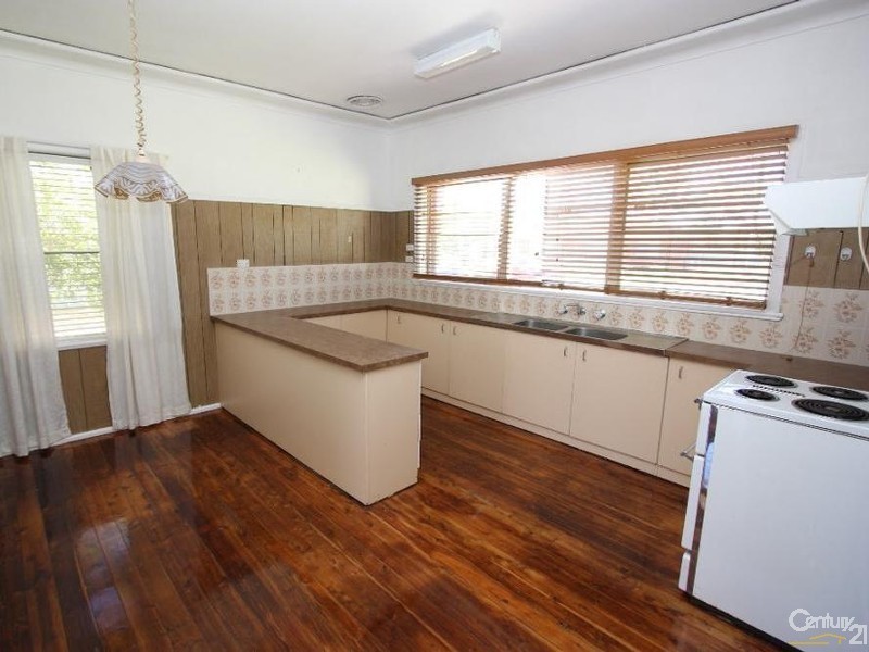 98 Stafford Street, Penrith NSW 2750