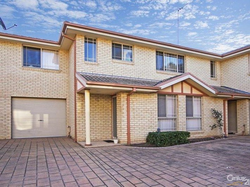 2/25 Derby Street, Kingswood NSW 2747
