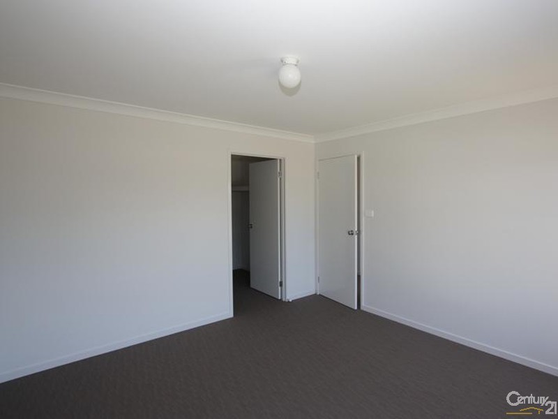 13 Hassall Way, Glenmore Park NSW 2745