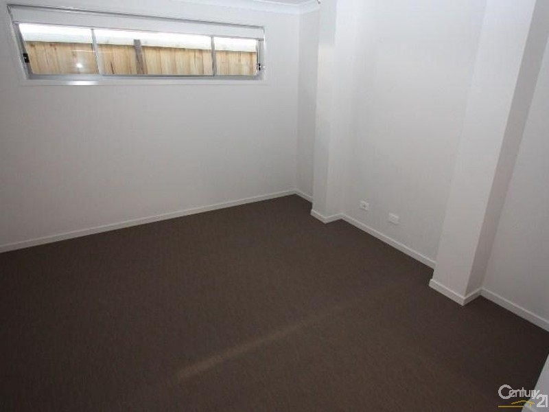 13 Hassall Way, Glenmore Park NSW 2745