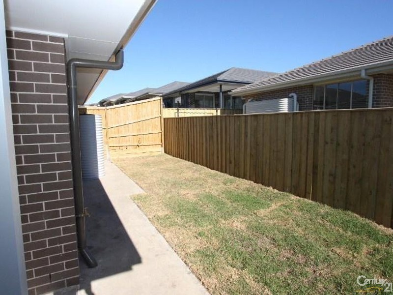 13 Hassall Way, Glenmore Park NSW 2745