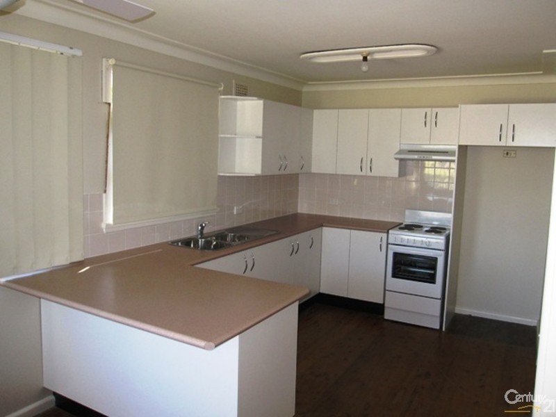 12 Cheltenham Avenue, Cambridge Park NSW 2747