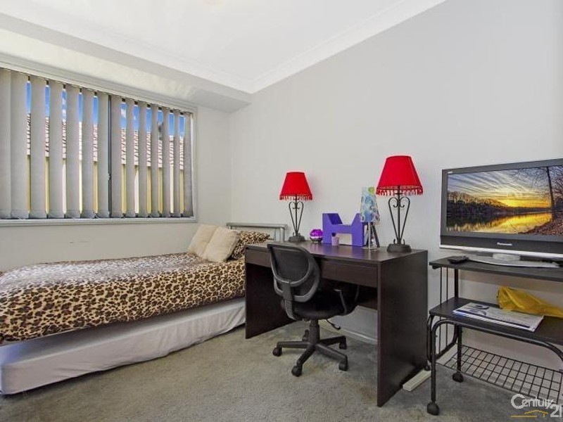 31 Coco Drive, Glenmore Park NSW 2745