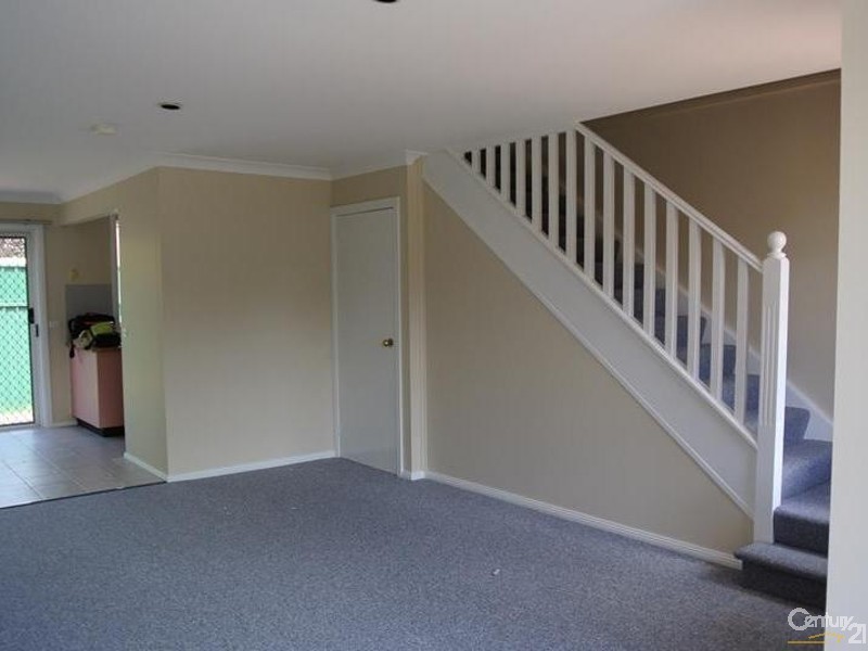 2/6 College Street, Cambridge Park NSW 2747