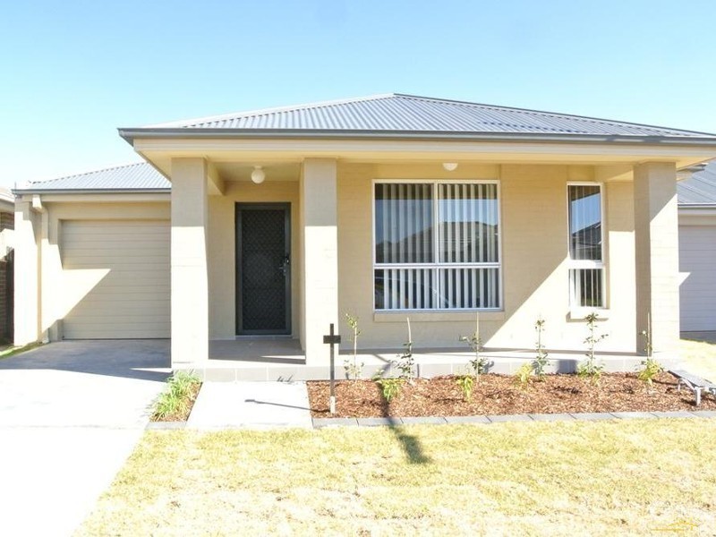 25 Finsbury Circuit, Ropes Crossing NSW 2760