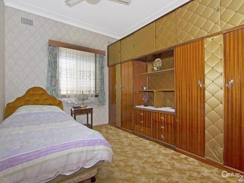 1 Kenarf Close, Kingswood NSW 2747