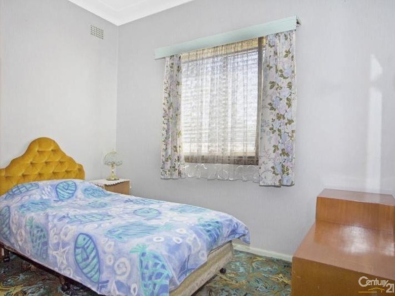 1 Kenarf Close, Kingswood NSW 2747