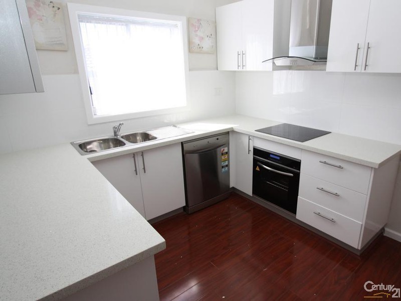 9 Dundee Street, Cambridge Park NSW 2747