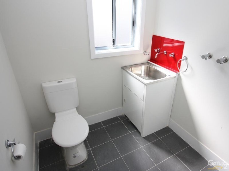 9 Dundee Street, Cambridge Park NSW 2747