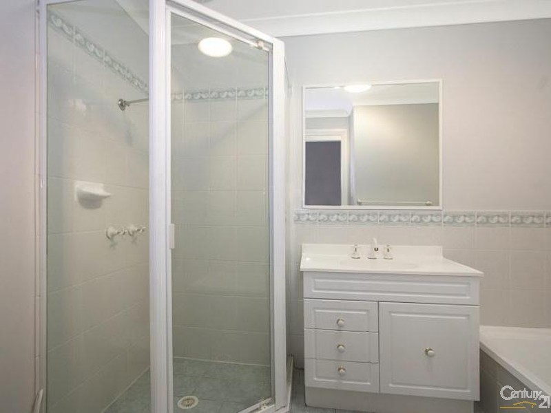 2/13 Lethbridge Street, Penrith NSW 2750