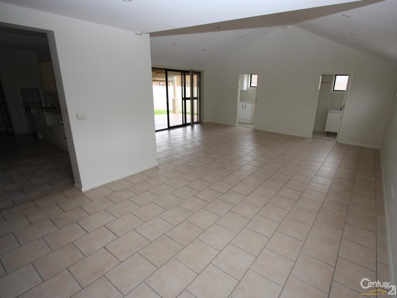 8 Wardell Drive, South Penrith NSW 2750