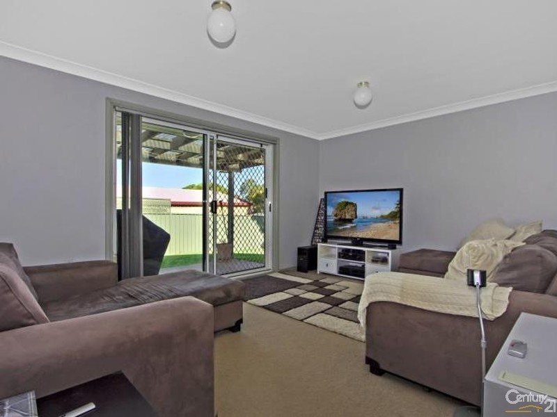 60 Womra Crescent, Glenmore Park NSW 2745