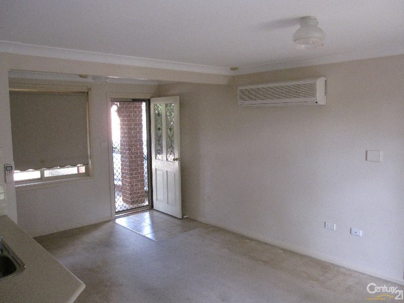 2/37 Warwick Street, Penrith NSW 2750