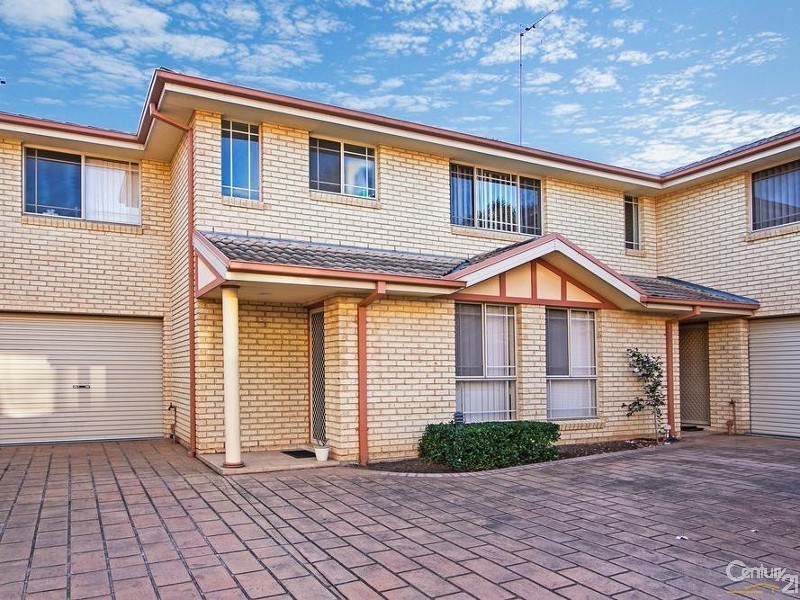 2/25 Derby Street, Penrith NSW 2750