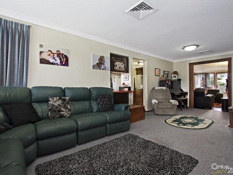 11 Ikin Street, Jamisontown NSW 2750