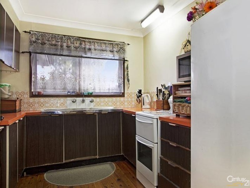 11 Ikin Street, Jamisontown NSW 2750