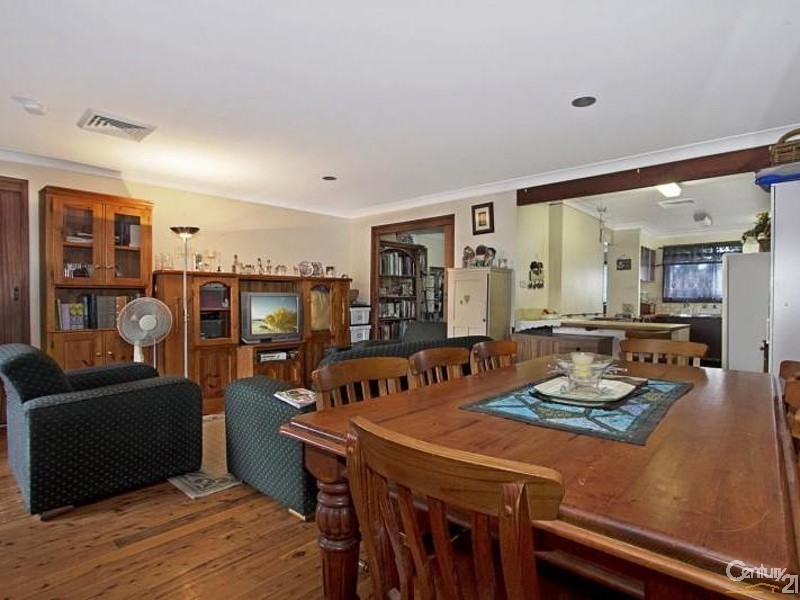 11 Ikin Street, Jamisontown NSW 2750