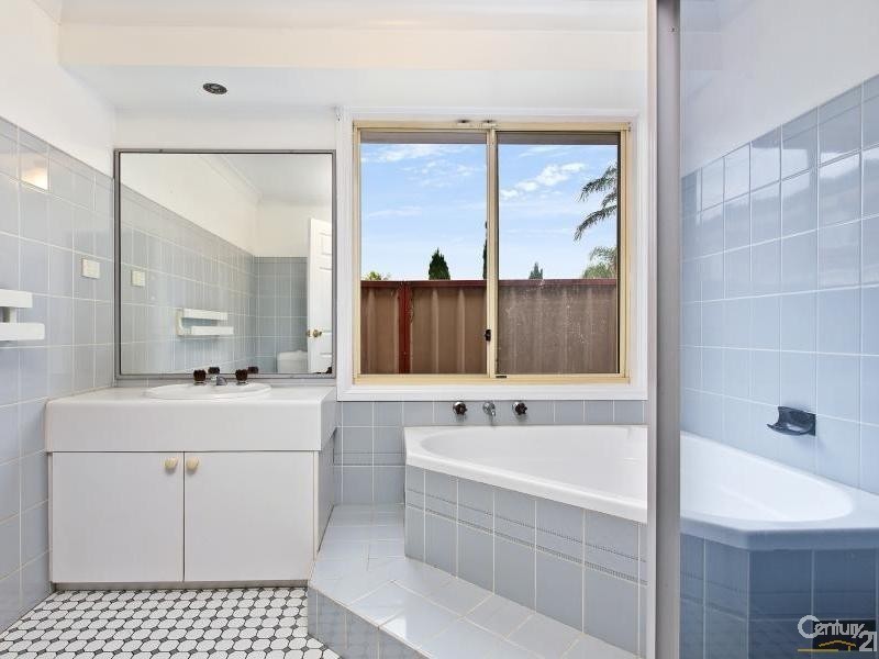 1 Mort Place, Glenmore Park NSW 2745