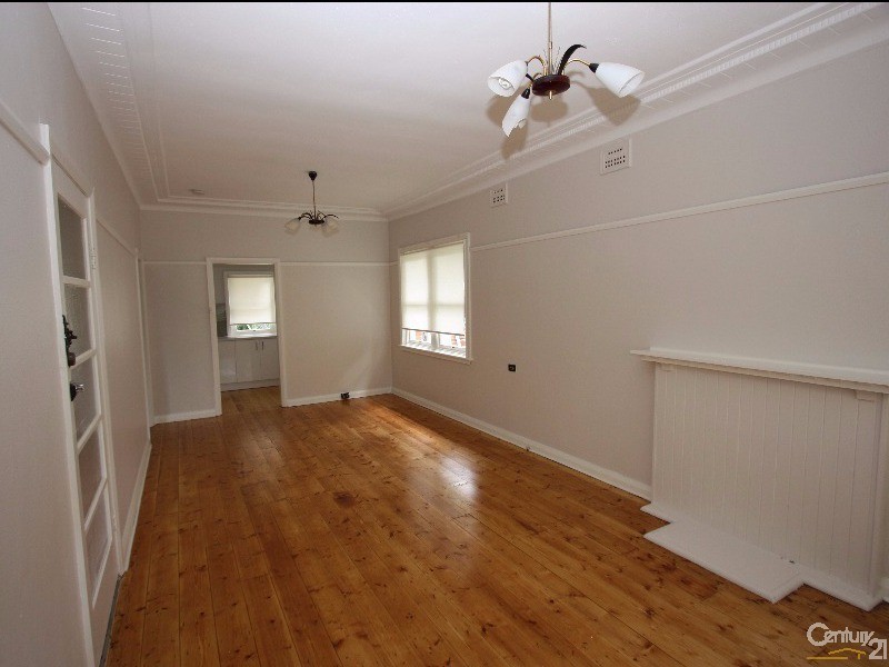 345 Macquarie St, Springwood NSW 2777