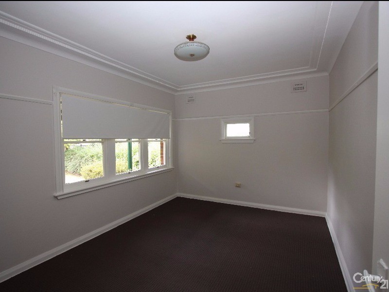 345 Macquarie St, Springwood NSW 2777
