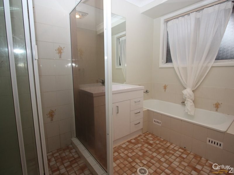 11 Russell Street, Emu Plains NSW 2750