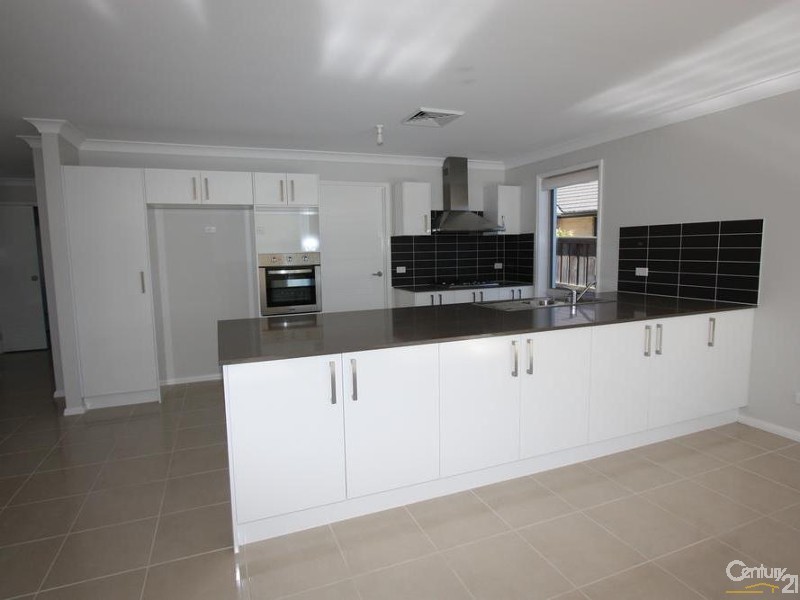 6 Teal Place, Cranebrook NSW 2749