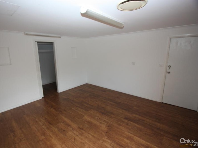 2 Scrubwren Place, Glenmore Park NSW 2745