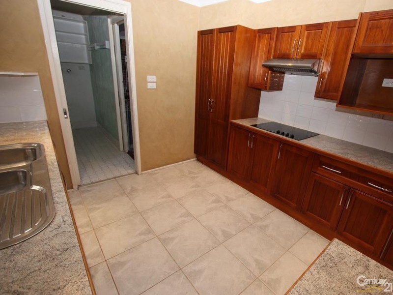 2 Scrubwren Place, Glenmore Park NSW 2745