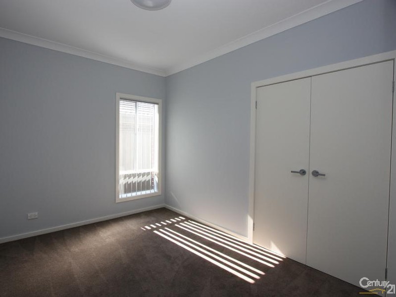 5 Darug Avenue, Glenmore Park NSW 2745