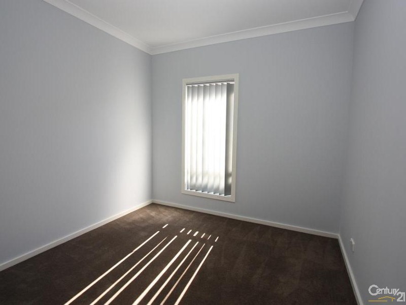 5 Darug Avenue, Glenmore Park NSW 2745