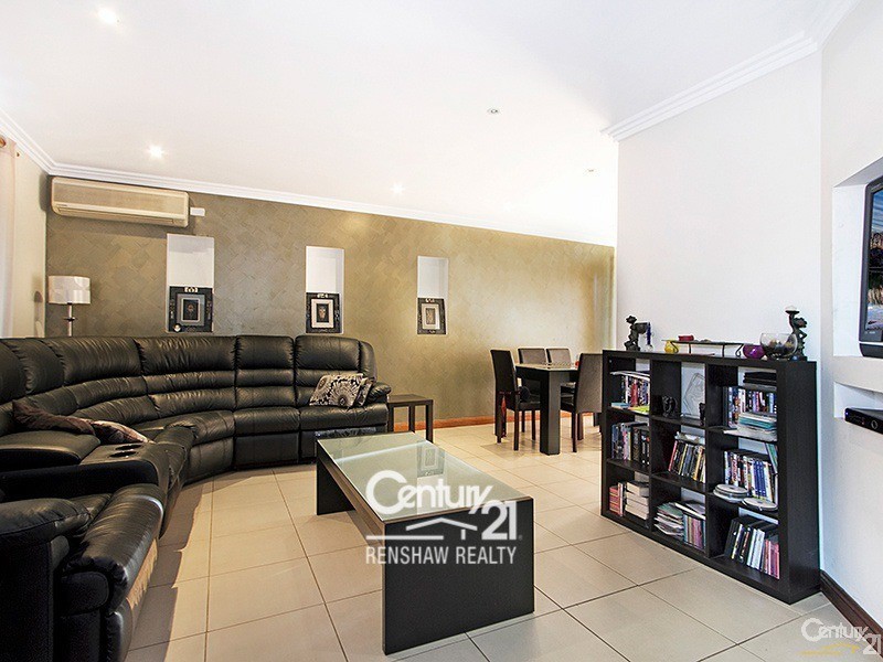 21 Madigan Drive, Werrington County NSW 2747