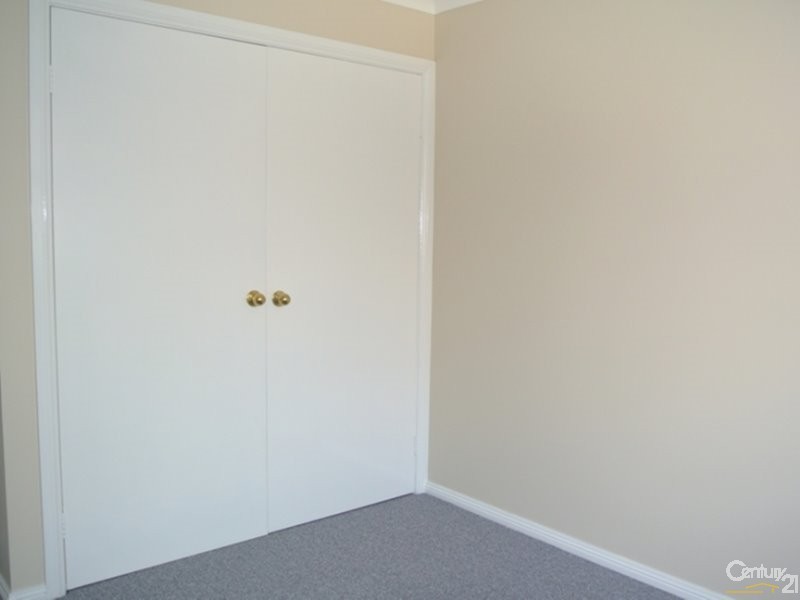 2/6 College Street, Cambridge Park NSW 2747