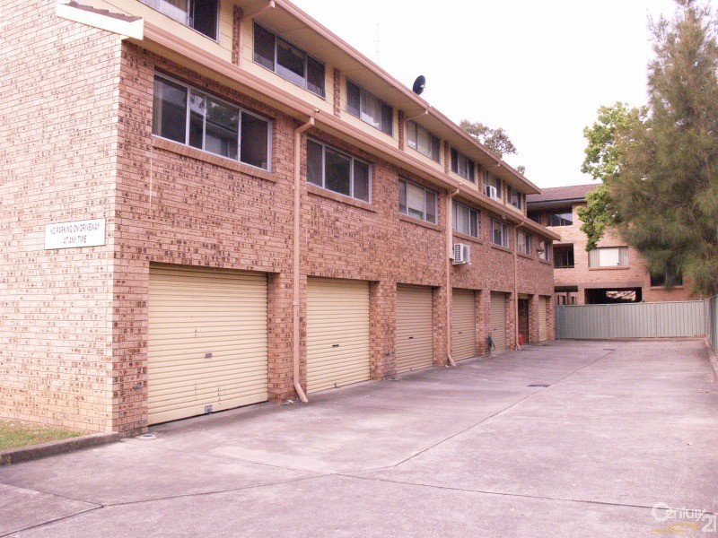 2/330 Jamison Road, Penrith NSW 2750