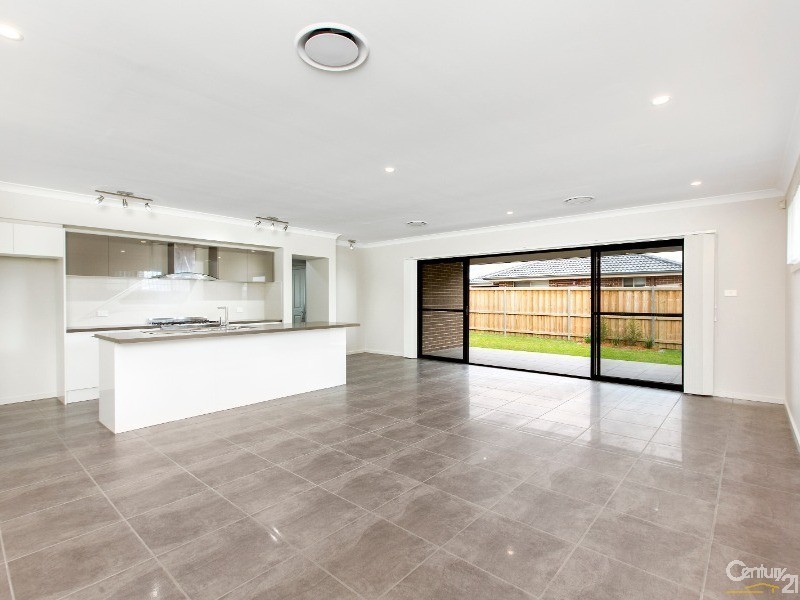 83 Binyang Avenue, Glenmore Park NSW 2745