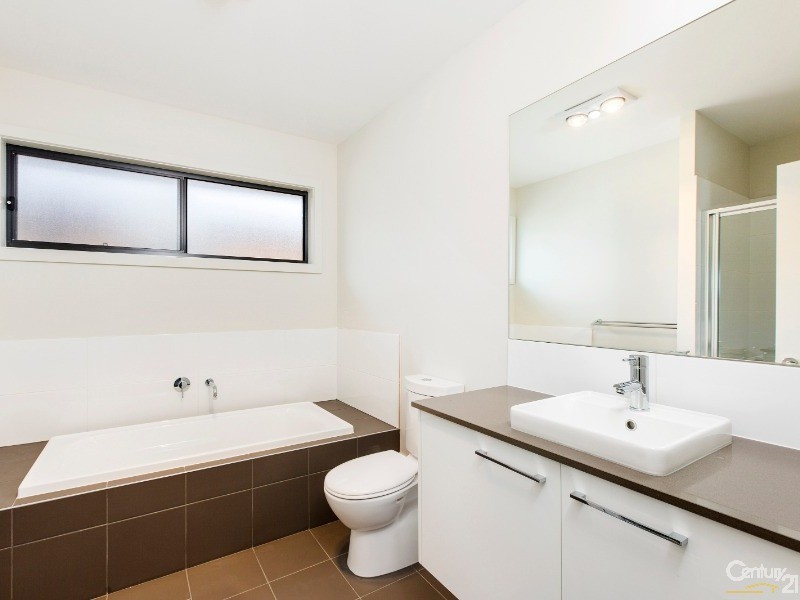 83 Binyang Avenue, Glenmore Park NSW 2745