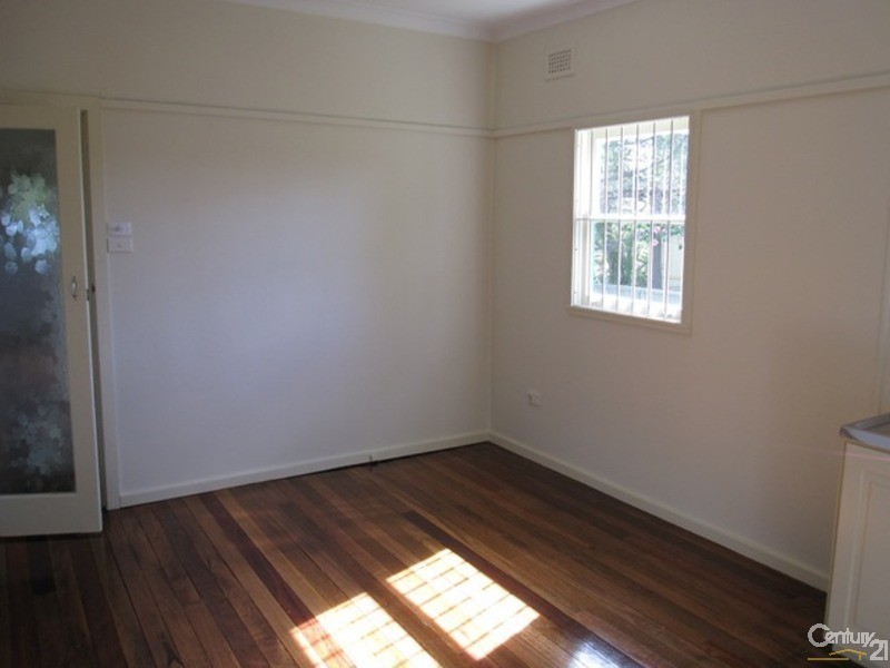 87 Derby Street, Penrith NSW 2750