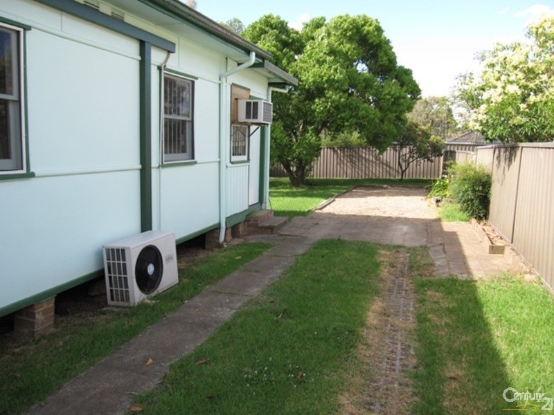 87 Derby Street, Penrith NSW 2750