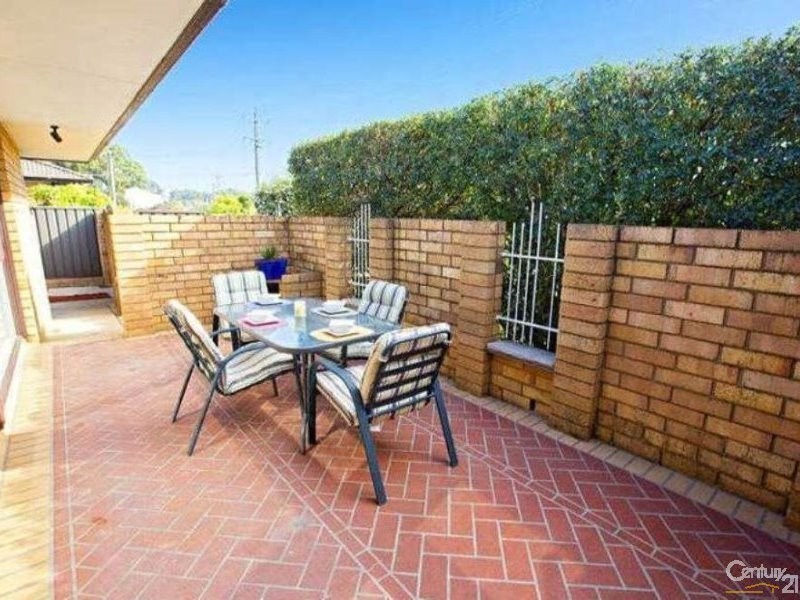 4 Greenhills Avenue, South Penrith NSW 2750