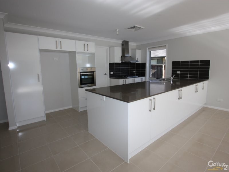 6 Teal Place, Cranebrook NSW 2749