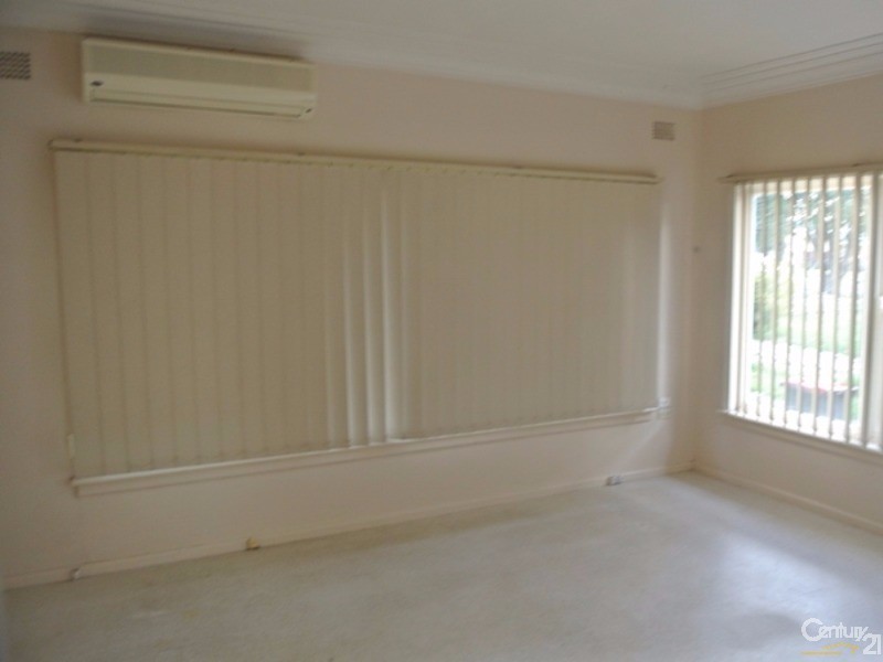 73 Derby Street, Penrith NSW 2750