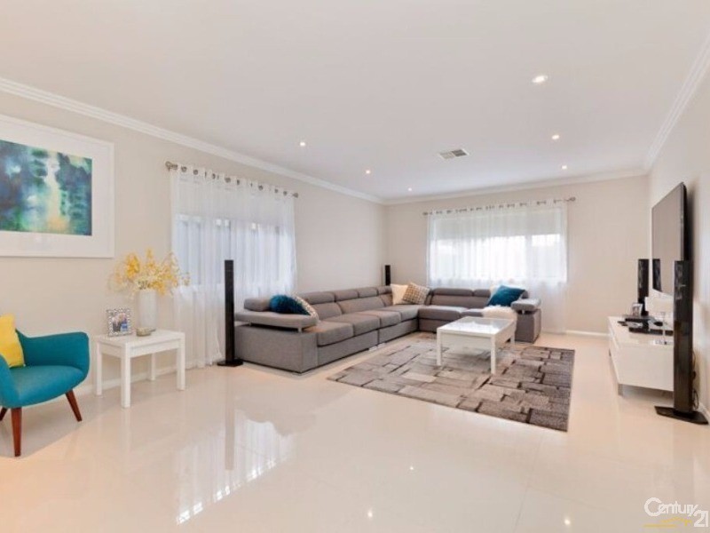 47 Tall Trees Drive, Glenmore Park NSW 2745