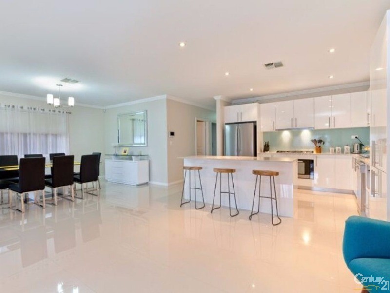 47 Tall Trees Drive, Glenmore Park NSW 2745