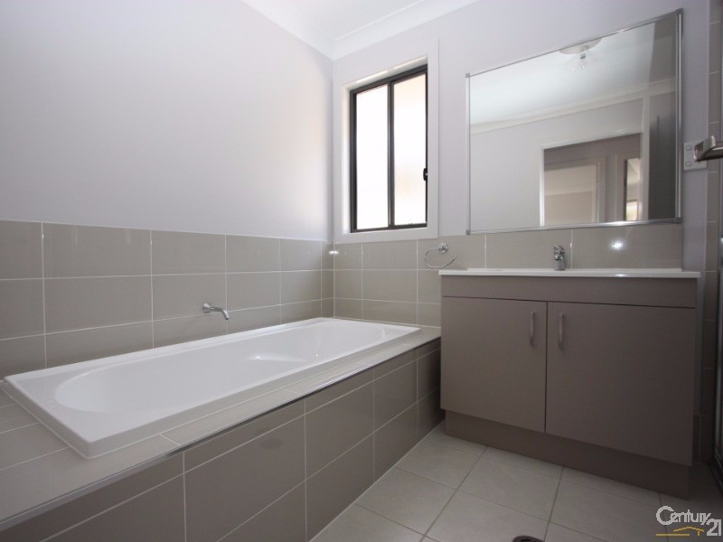 4 Bristol Street, Penrith NSW 2750